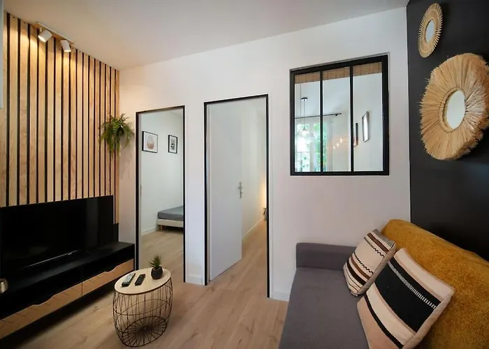 Apartment Air Conditioning Balcony 5 Couchages